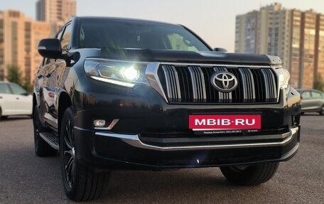 Toyota Land Cruiser Prado 150 рестайлинг 2, 2019 год, 4 700 000 рублей, 5 фотография