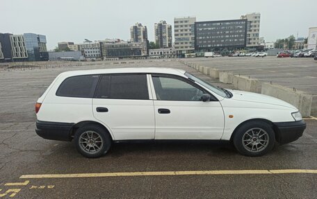 Toyota Caldina, 1997 год, 240 000 рублей, 2 фотография