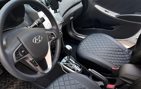 Hyundai Solaris II рестайлинг, 2014 год, 900 000 рублей, 2 фотография