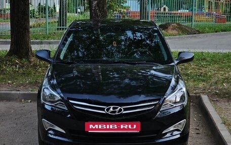 Hyundai Solaris II рестайлинг, 2014 год, 840 000 рублей, 2 фотография