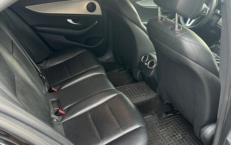 Mercedes-Benz E-Класс, 2019 год, 2 390 000 рублей, 10 фотография