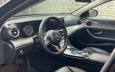 Mercedes-Benz E-Класс, 2019 год, 2 390 000 рублей, 8 фотография