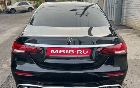 Mercedes-Benz E-Класс, 2019 год, 2 390 000 рублей, 3 фотография