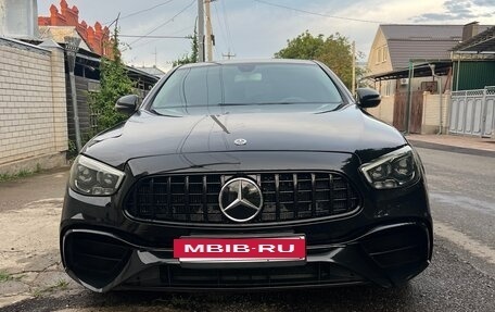 Mercedes-Benz E-Класс, 2019 год, 2 390 000 рублей, 2 фотография
