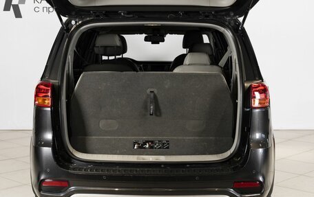 KIA Carnival III, 2018 год, 2 700 000 рублей, 10 фотография