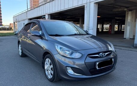 Hyundai Solaris II рестайлинг, 2013 год, 1 030 000 рублей, 25 фотография