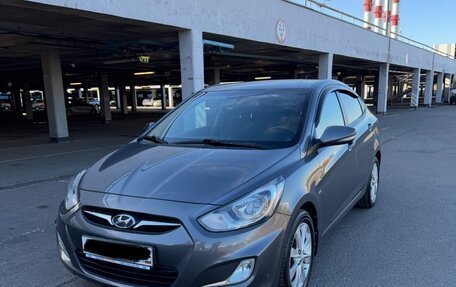 Hyundai Solaris II рестайлинг, 2013 год, 1 030 000 рублей, 39 фотография