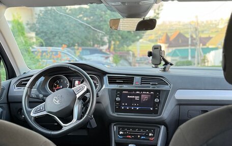 Volkswagen Tiguan II, 2021 год, 3 250 000 рублей, 21 фотография