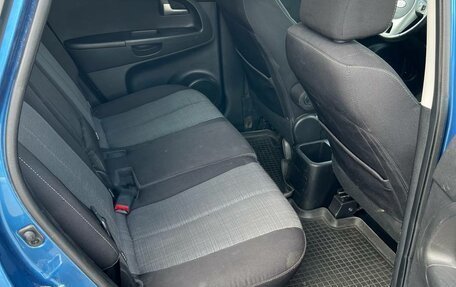 KIA Venga I, 2011 год, 800 000 рублей, 15 фотография