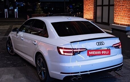 Audi A4, 2019 год, 3 090 000 рублей, 4 фотография