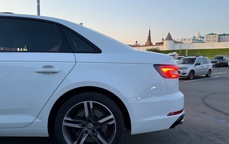 Audi A4, 2019 год, 3 090 000 рублей, 38 фотография
