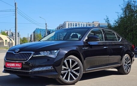 Skoda Superb III рестайлинг, 2025 год, 3 300 000 рублей, 1 фотография