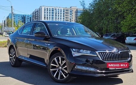 Skoda Superb III рестайлинг, 2025 год, 3 300 000 рублей, 3 фотография
