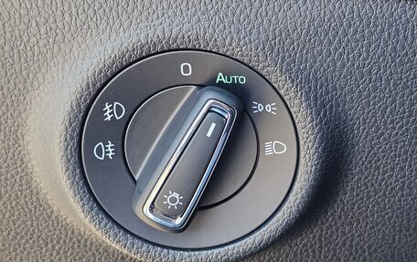 Skoda Superb III рестайлинг, 2025 год, 3 300 000 рублей, 38 фотография
