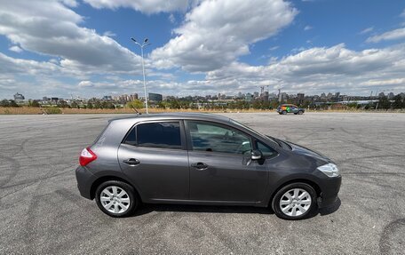 Toyota Auris II, 2011 год, 1 100 000 рублей, 4 фотография