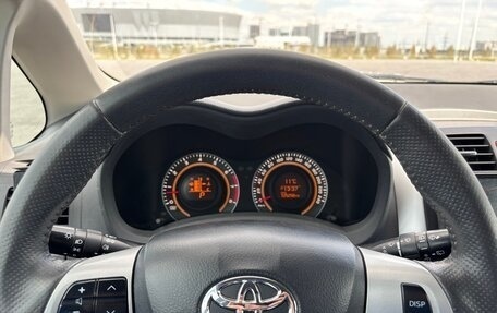 Toyota Auris II, 2011 год, 1 100 000 рублей, 13 фотография