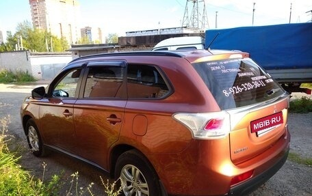 Mitsubishi Outlander III рестайлинг 3, 2012 год, 1 099 000 рублей, 2 фотография