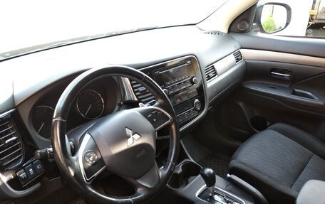 Mitsubishi Outlander III рестайлинг 3, 2012 год, 1 099 000 рублей, 6 фотография