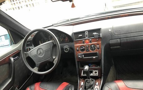 Mercedes-Benz C-Класс, 1997 год, 280 000 рублей, 12 фотография