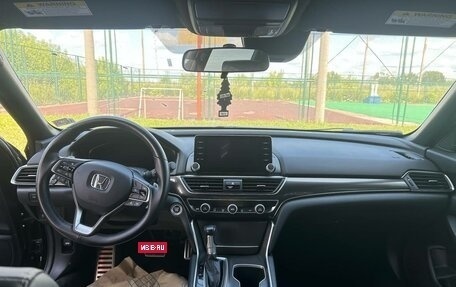 Honda Accord IX рестайлинг, 2020 год, 2 400 000 рублей, 5 фотография