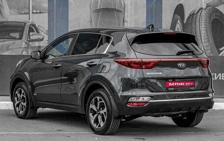 KIA Sportage IV рестайлинг, 2020 год, 2 415 000 рублей, 2 фотография