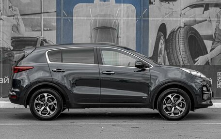 KIA Sportage IV рестайлинг, 2020 год, 2 415 000 рублей, 5 фотография