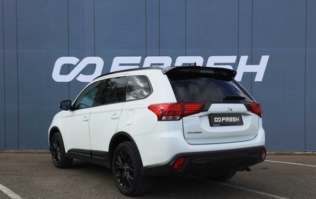 Mitsubishi Outlander III рестайлинг 3, 2021 год, 2 910 000 рублей, 2 фотография