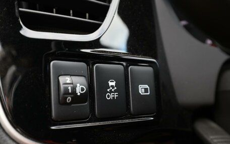 Mitsubishi Outlander III рестайлинг 3, 2021 год, 2 910 000 рублей, 14 фотография