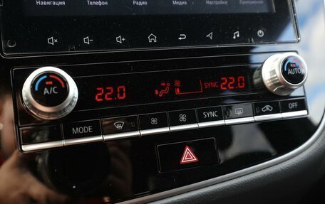 Mitsubishi Outlander III рестайлинг 3, 2021 год, 2 910 000 рублей, 22 фотография