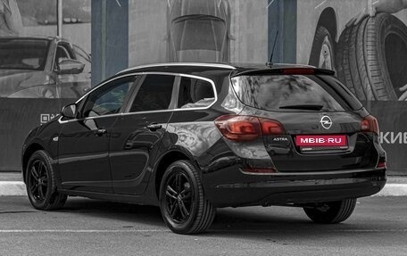 Opel Astra J, 2011 год, 899 000 рублей, 2 фотография