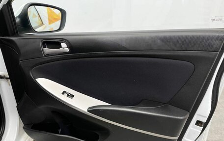 Hyundai Solaris II рестайлинг, 2015 год, 790 000 рублей, 28 фотография