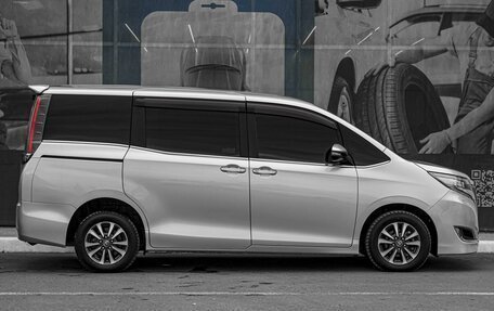 Toyota Esquire I, 2019 год, 2 719 000 рублей, 5 фотография