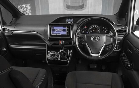 Toyota Esquire I, 2019 год, 2 719 000 рублей, 6 фотография