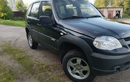 Chevrolet Niva I рестайлинг, 2011 год, 450 000 рублей, 4 фотография
