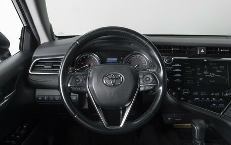 Toyota Camry, 2019 год, 3 159 000 рублей, 13 фотография