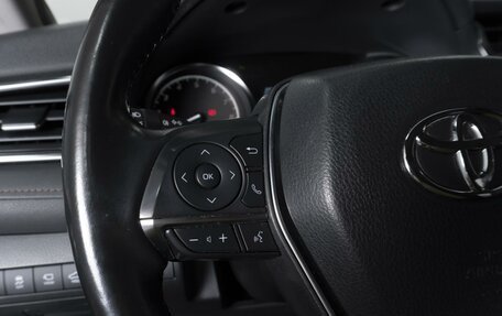 Toyota Camry, 2019 год, 3 159 000 рублей, 18 фотография