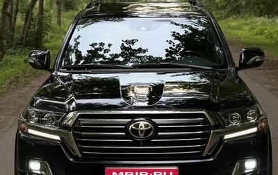 Toyota Land Cruiser 200, 2017 год, 6 800 000 рублей, 1 фотография