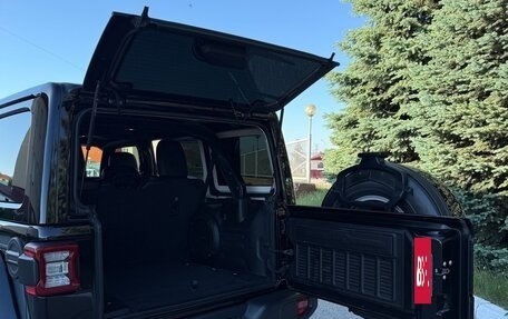 Jeep Wrangler, 2019 год, 4 450 000 рублей, 29 фотография