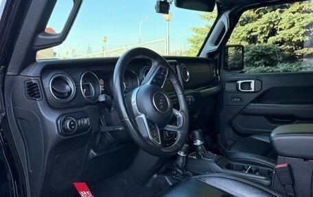 Jeep Wrangler, 2019 год, 4 450 000 рублей, 38 фотография