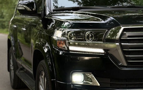 Toyota Land Cruiser 200, 2017 год, 6 800 000 рублей, 4 фотография