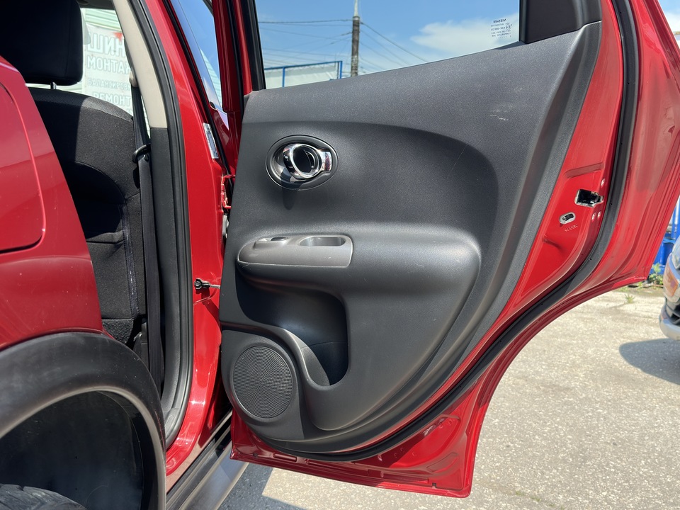 Nissan Juke YF15, 2012 год, 955 000 рублей, 24 фотография