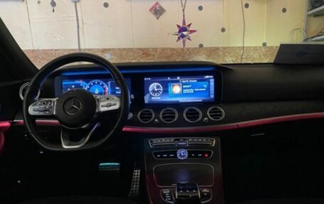 Mercedes-Benz E-Класс, 2019 год, 4 140 000 рублей, 11 фотография