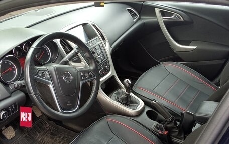 Opel Astra J, 2011 год, 880 000 рублей, 2 фотография