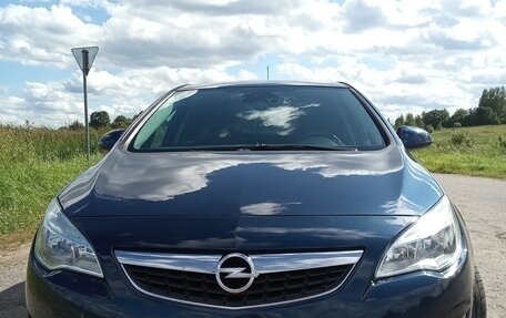 Opel Astra J, 2011 год, 880 000 рублей, 13 фотография