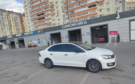 Volkswagen Polo VI (EU Market), 2018 год, 700 000 рублей, 1 фотография