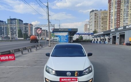 Volkswagen Polo VI (EU Market), 2018 год, 700 000 рублей, 3 фотография