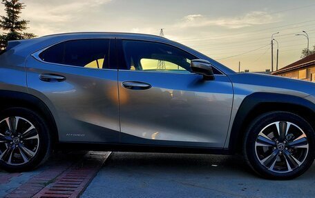 Lexus UX I, 2021 год, 2 950 000 рублей, 5 фотография
