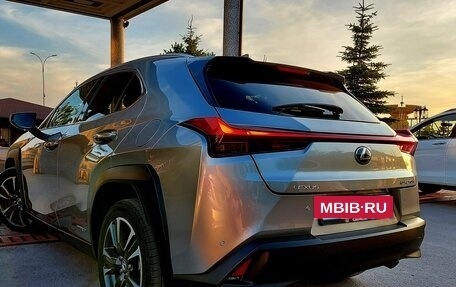 Lexus UX I, 2021 год, 2 950 000 рублей, 6 фотография