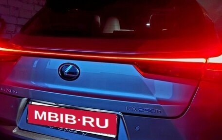 Lexus UX I, 2021 год, 2 950 000 рублей, 22 фотография
