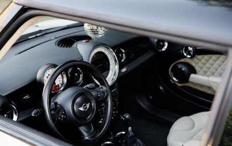 MINI Hatch, 2011 год, 1 480 000 рублей, 15 фотография